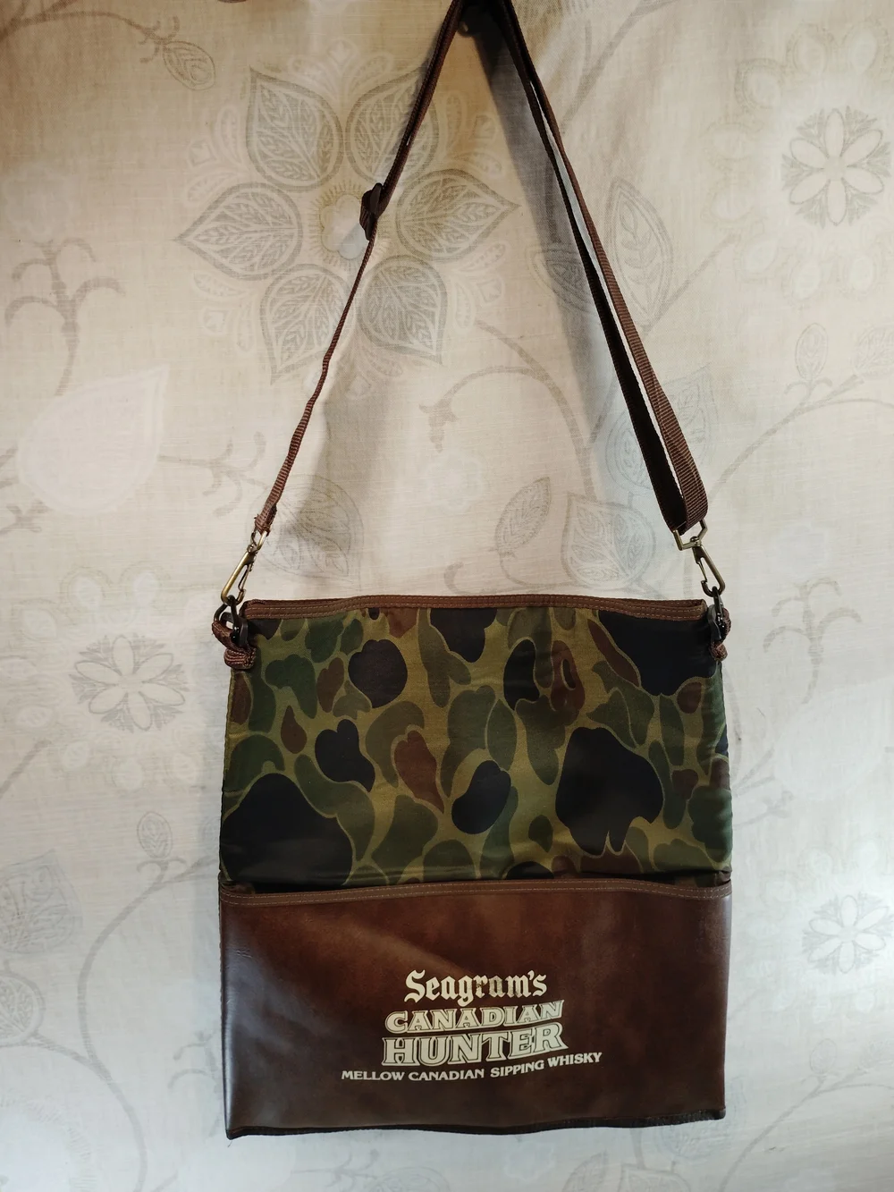 Quencheroo Canadian Hunter Camouflage & Brown Crossbody/Messenger Bag